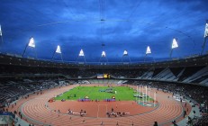 米兰体育官方网站-当平行宇宙的球馆灯光亮起，辽宁狂胜湖人，文班亚马欧冠封神