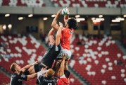 米兰体育-孤城与长夜，库尔图瓦的九十分钟，比利亚雷亚尔与毕尔巴鄂攻不破的幽蓝