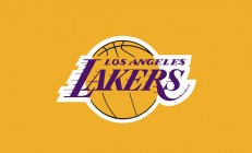 米兰-赛道与球场，当库里驶入F1，步行者踏过太阳