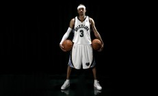 ac米兰-约基奇扛起全队，马刺碾压上海队展现NBA与CBA的差距