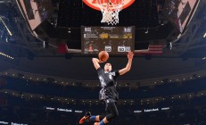 ac米兰下载-世界排名争夺战之夜，约基奇全场最佳无争议