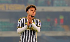 ac米兰体育官网-关于意甲球队中场新人崭露头角，或再掀风云的信息