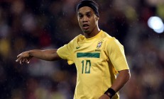 ac米兰体育官网-单节狂潮定乾坤！班凯罗关键时刻接管比赛，76人一波流击溃老鹰