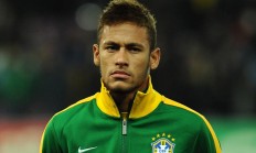 米兰体育官网-步行者逆转老鹰，德罗赞进攻端无人可挡的孤胆英雄