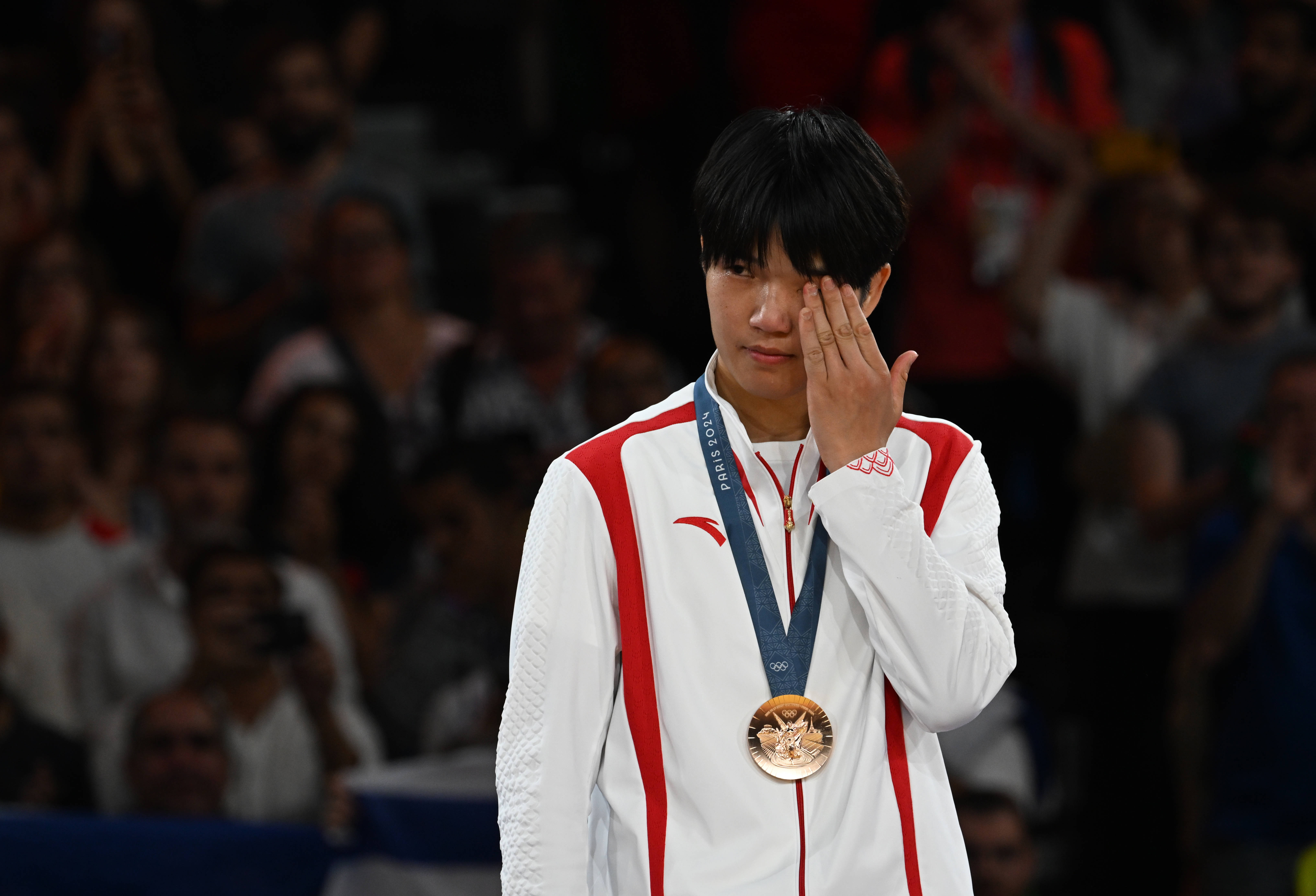 包含技惊四座！男子柔道选手完美应对的词条