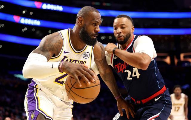 湖人抢夺快船七连胜，詹姆斯神奇三双的简单介绍