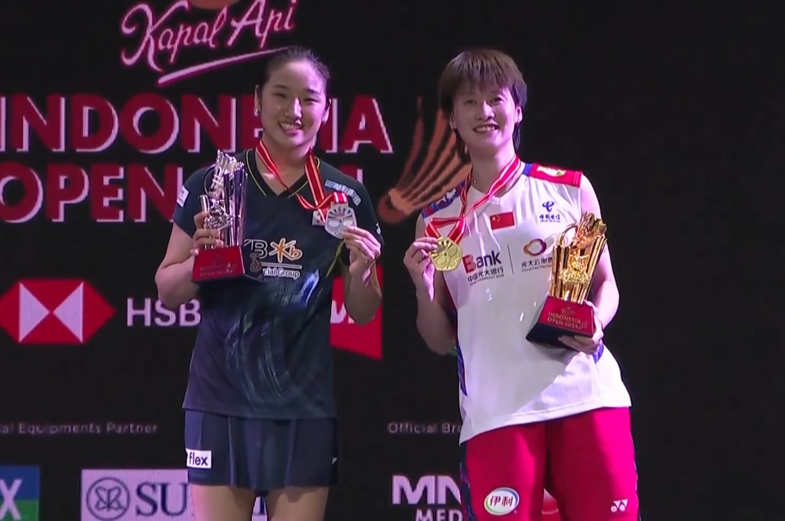 关于日本队碾压印尼队，陈雨菲带队取胜的信息