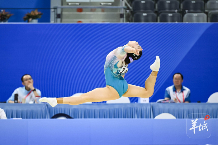 体操团体决赛惊险比赛收官,中国获亚军的简单介绍 体操团体决赛惊险比赛收官,中国获亚军的简单介绍