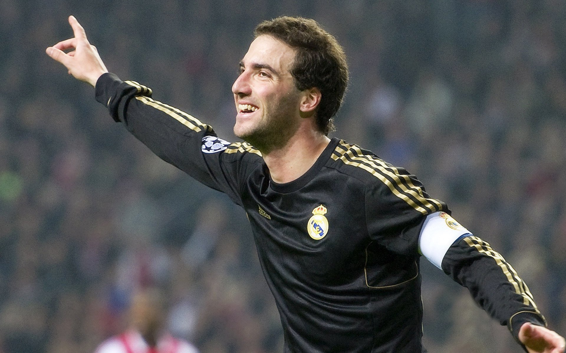 从国王到关键先生，莫兰特如何以骑士之姿制霸赛场